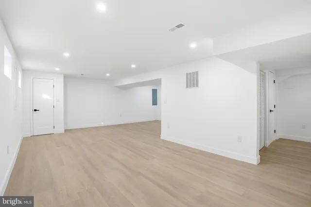 $1,249,990 | 10704 Howerton Avenue, Fairfax, VA 22030