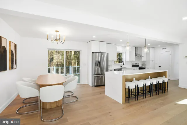 $1,249,990 | 10704 Howerton Avenue, Fairfax, VA 22030