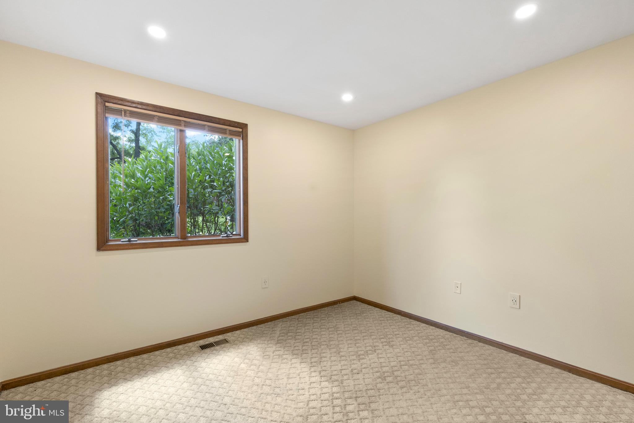 9818 Fox Hill Road Perry Hall, MD 21128 - Photo 23 of 37