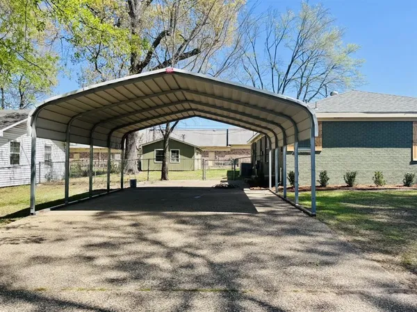 $129,900 | 3800 Magnolia Street, Texarkana, TX 75503