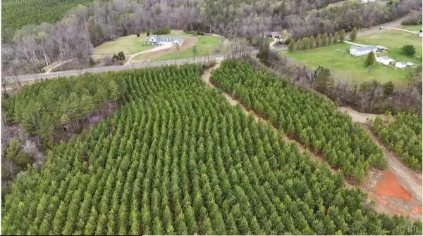 $365,000 | 2 Old Courthouse Road, Appomattox, VA 24522