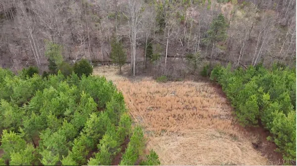 $365,000 | 2 Old Courthouse Road, Appomattox, VA 24522