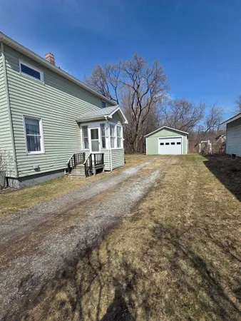 $319,900 | 407 Lake Road, St. Albans Town, VT 05478