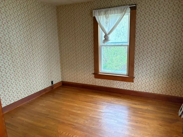 $319,900 | 407 Lake Road, St. Albans Town, VT 05478