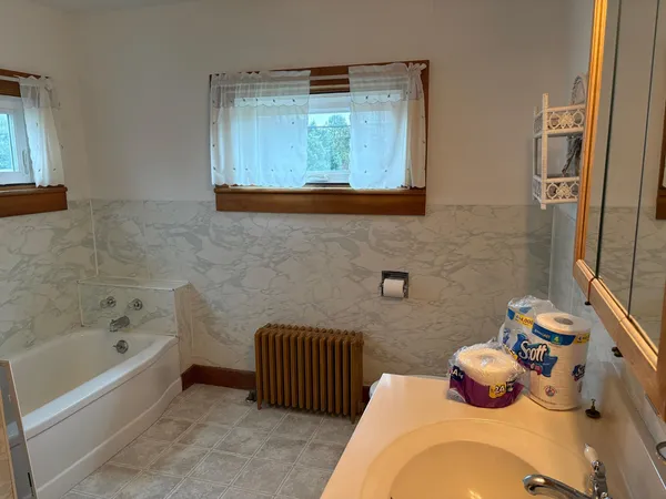 $319,900 | 407 Lake Road, St. Albans Town, VT 05478