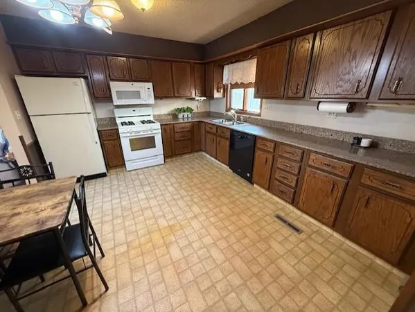 $199,900 | 211 9th Street South, Breckenridge, MN 56520