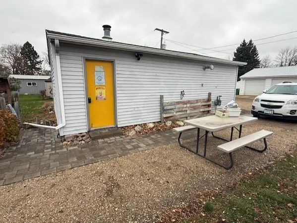 $199,900 | 211 9th Street South, Breckenridge, MN 56520