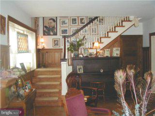 351 Pelham Road Philadelphia, PA 19119 - Photo 2 of 6 Gallery Image 2