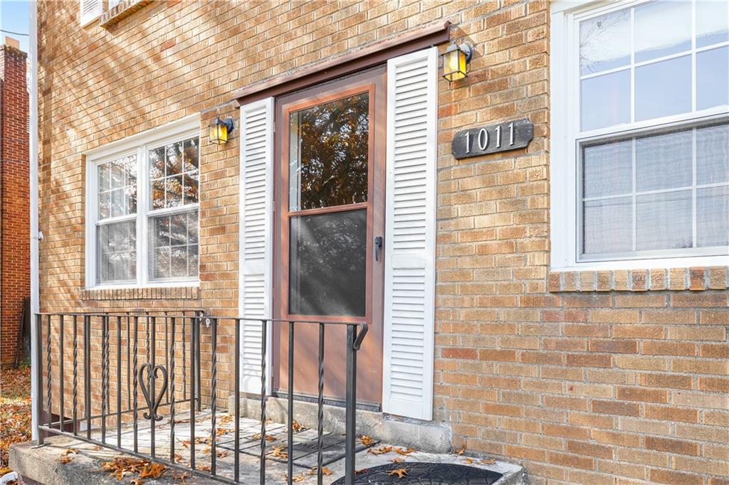 1011 Dallett Road Pittsburgh, PA 15227 - Photo 2 of 37 Gallery Image 2