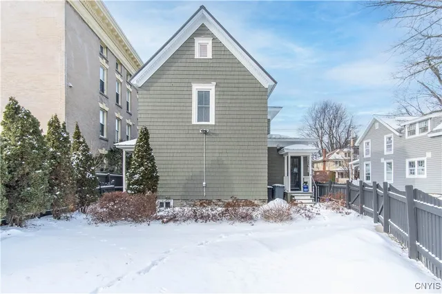 $1,200 | 325 Holcomb Street, Unit 2, Watertown, NY 13601