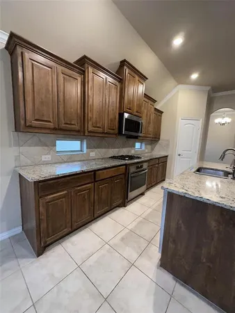 $3,200 | 700 Feathering Way, Plano, TX 75074