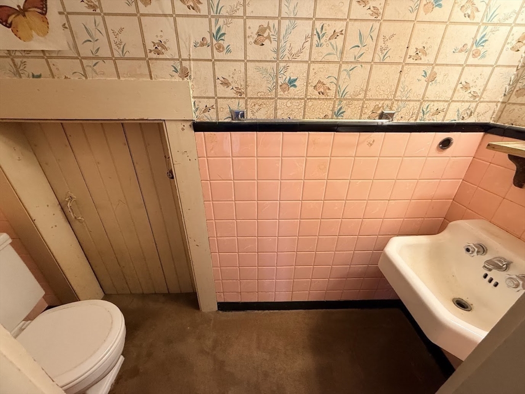 8 Maple Street Upton, MA 01568 - Photo 24 of 31