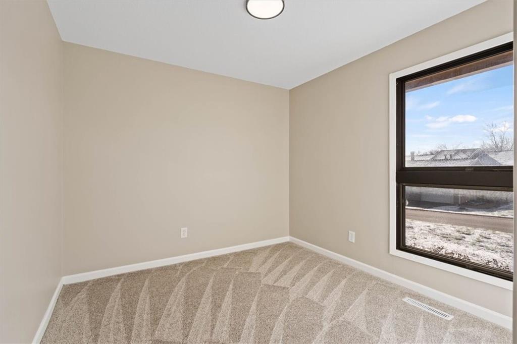 10854 Rosehill Road Overland Park, KS 66210 - Photo 18 of 32