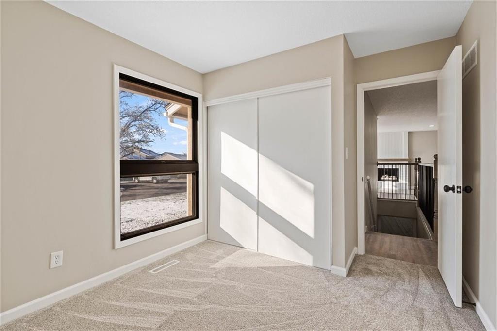 10854 Rosehill Road Overland Park, KS 66210 - Photo 19 of 32