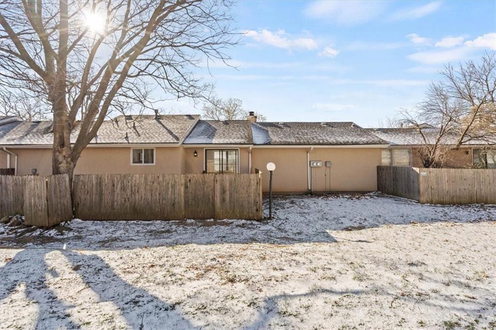 10854 Rosehill Road Overland Park, KS 66210 - Photo 28 of 32