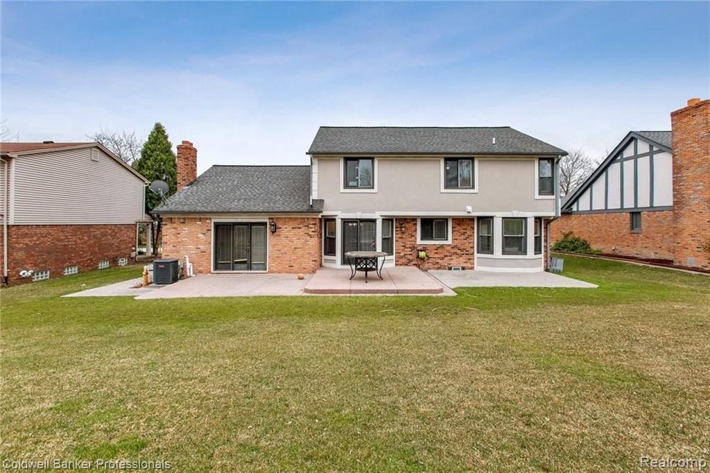 548 Rolling Green Circle Rochester Hills, MI 48309 - Photo 37 of 65