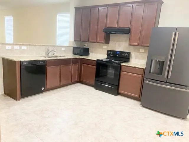 $1,600 | 339 Mistflower, New Braunfels, TX 78130