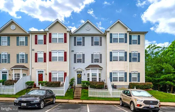 $2,600 | 1525 Fairbrook Court, Severn, MD 21144