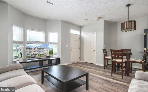 $2,600 | 1525 Fairbrook Court, Severn, MD 21144