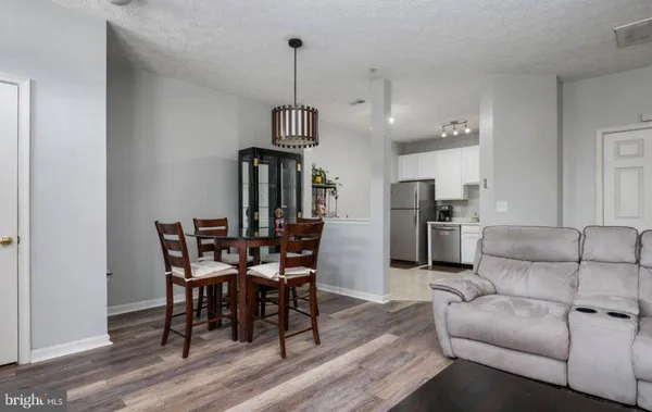 $2,600 | 1525 Fairbrook Court, Severn, MD 21144