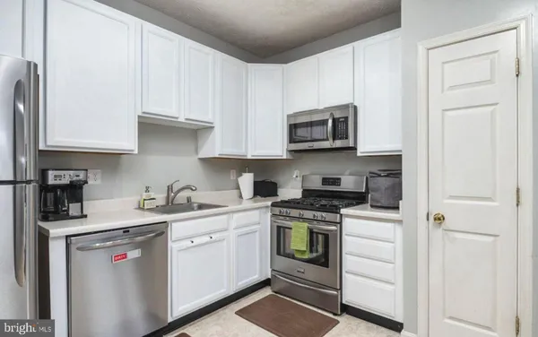 $2,600 | 1525 Fairbrook Court, Severn, MD 21144