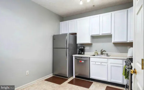 $2,600 | 1525 Fairbrook Court, Severn, MD 21144