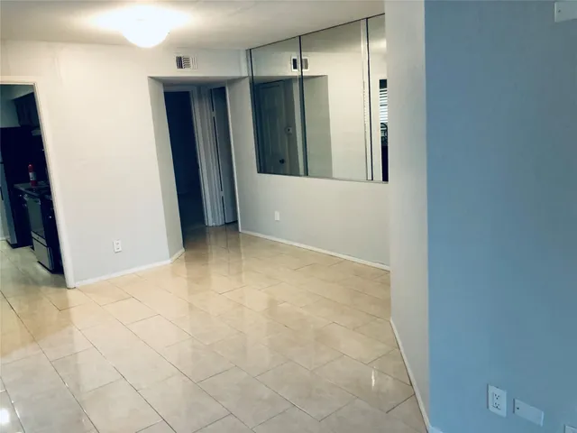 $1,425 | 18800 Egret Bay Boulevard, Unit 110, Webster, TX 77058