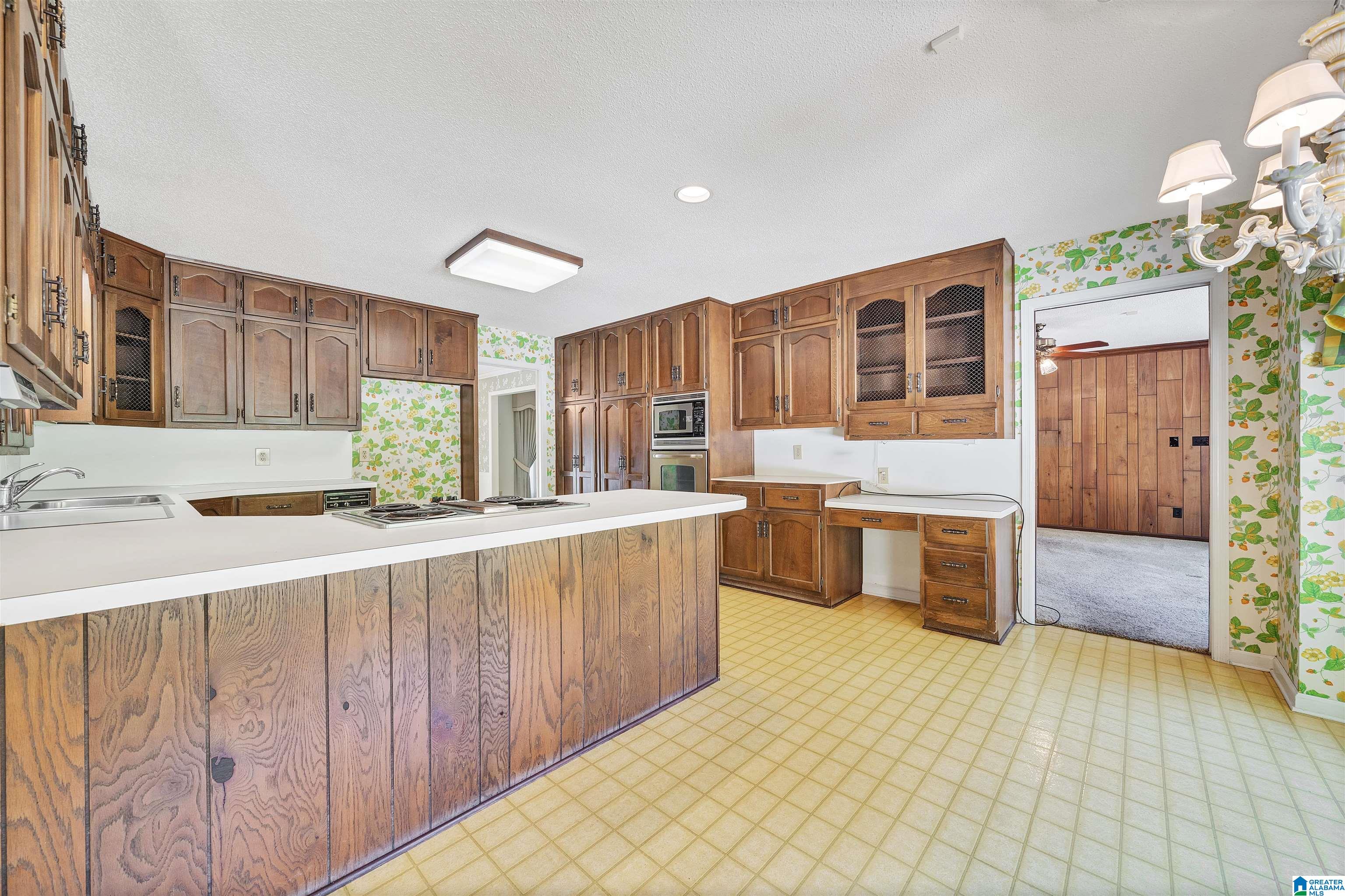 916 Hitching Post Lane Birmingham, AL 35210 - Photo 8 of 50