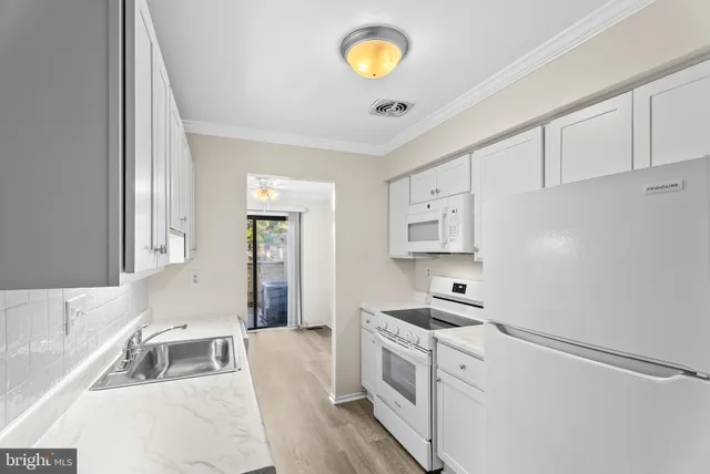 $300,000 | 9413 Penshurst Court, Gaithersburg, MD 20886