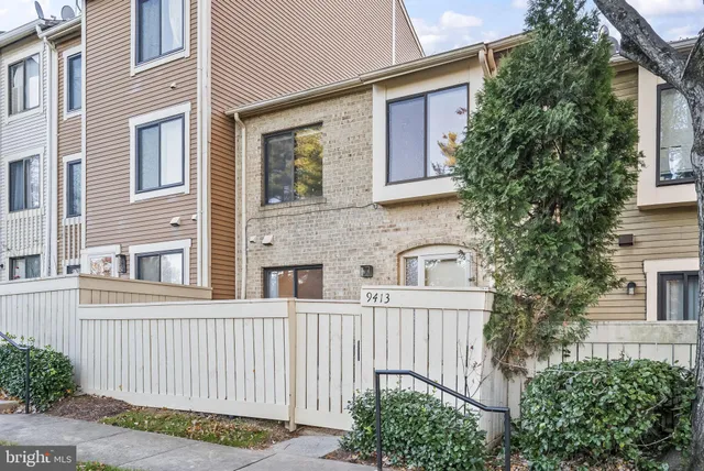 $300,000 | 9413 Penshurst Court, Gaithersburg, MD 20886