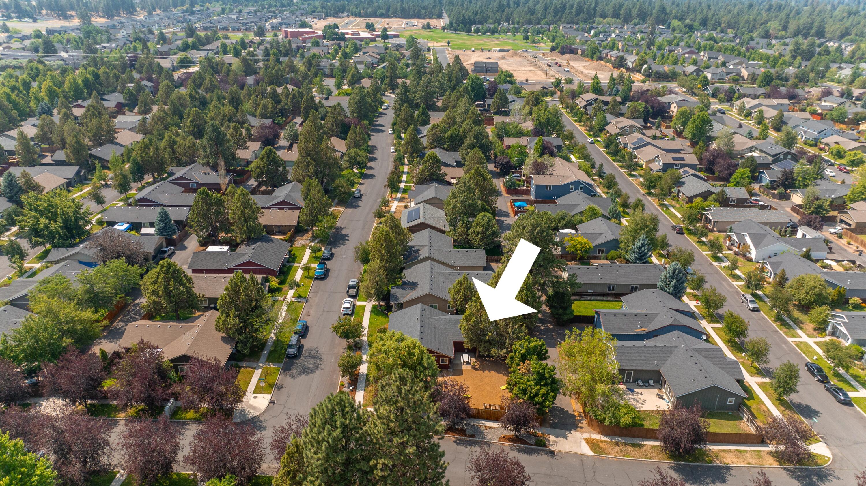 61209 Larkspur Loop Bend, OR 97702 - Photo 36 of 39 19-print-Riley Visuals-19jpg