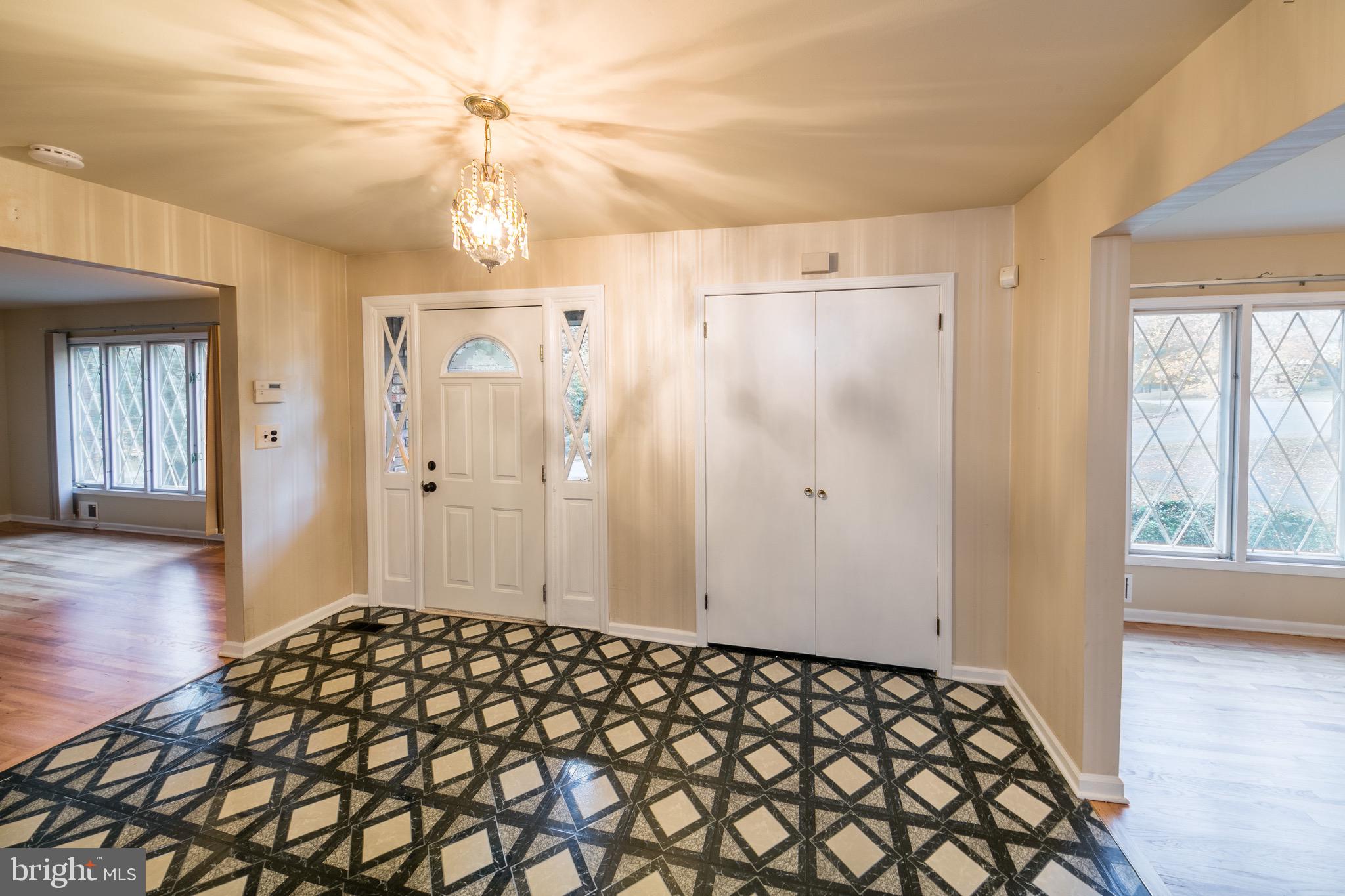 19 Scudder Road Ewing, NJ 08628 - Photo 4 of 20
