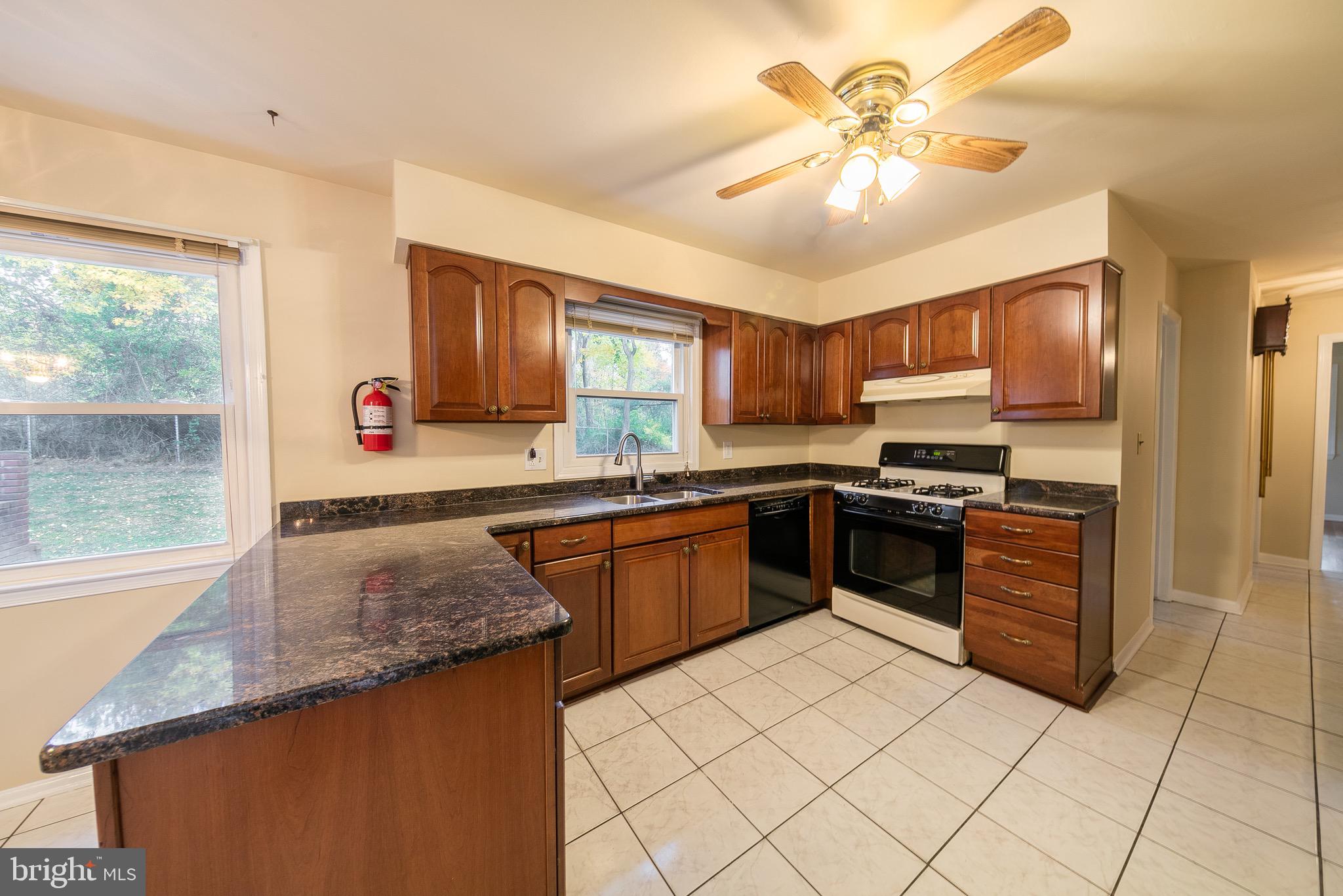 19 Scudder Road Ewing, NJ 08628 - Photo 5 of 20
