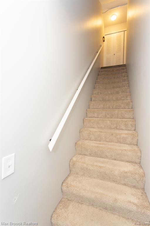11732 Farmington Road Livonia, MI 48150 - Photo 32 of 37