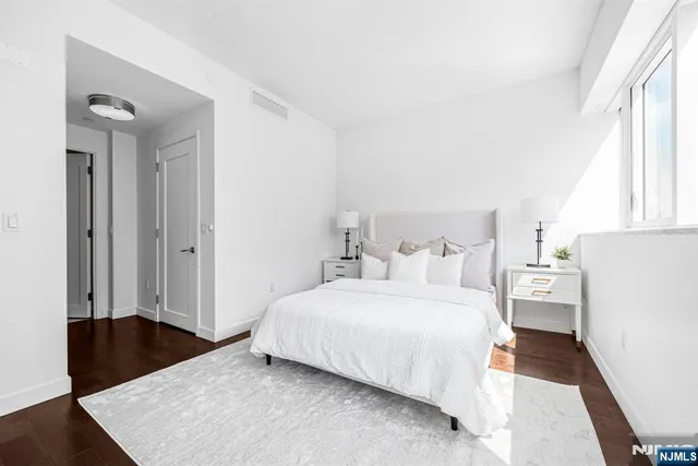 $1,279,888 | 800 Ave At Port Imperial, Unit 821, Weehawken, NJ 07086