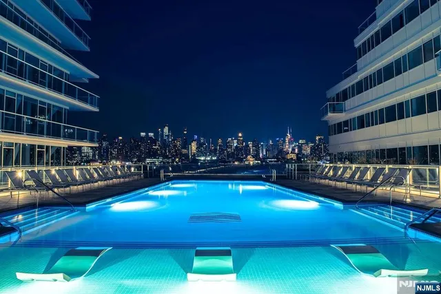 $1,279,888 | 800 Ave At Port Imperial, Unit 821, Weehawken, NJ 07086