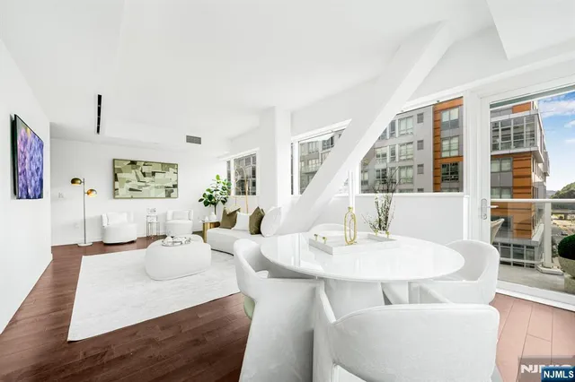 $1,279,888 | 800 Ave At Port Imperial, Unit 821, Weehawken, NJ 07086