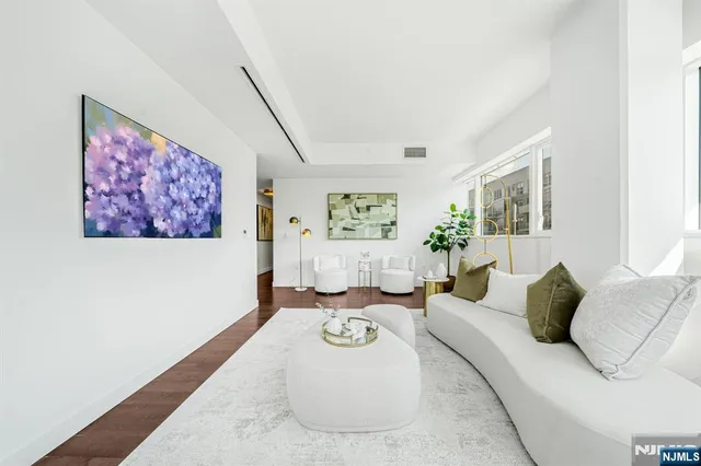 $1,279,888 | 800 Ave At Port Imperial, Unit 821, Weehawken, NJ 07086