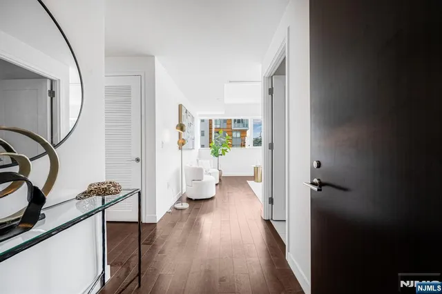 $1,279,888 | 800 Ave At Port Imperial, Unit 821, Weehawken, NJ 07086