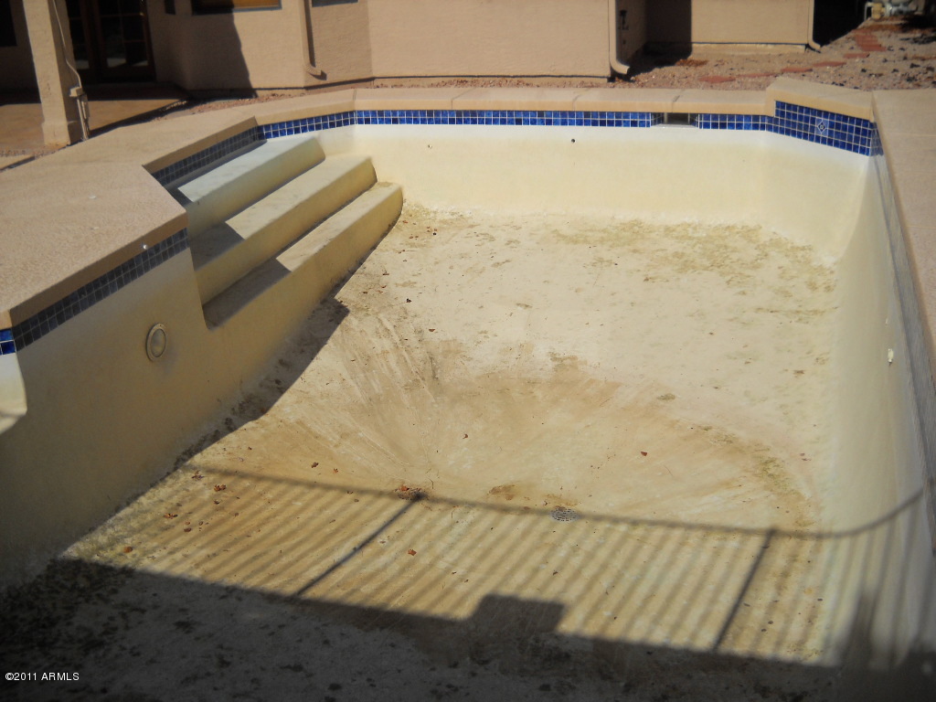 1813 East Redfield Road Phoenix, AZ 85022 - Photo 13 of 22 POOL