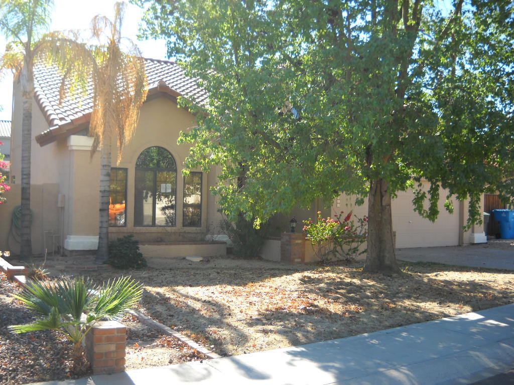 1813 East Redfield Road Phoenix, AZ 85022 - Photo 3 of 22 FRONT