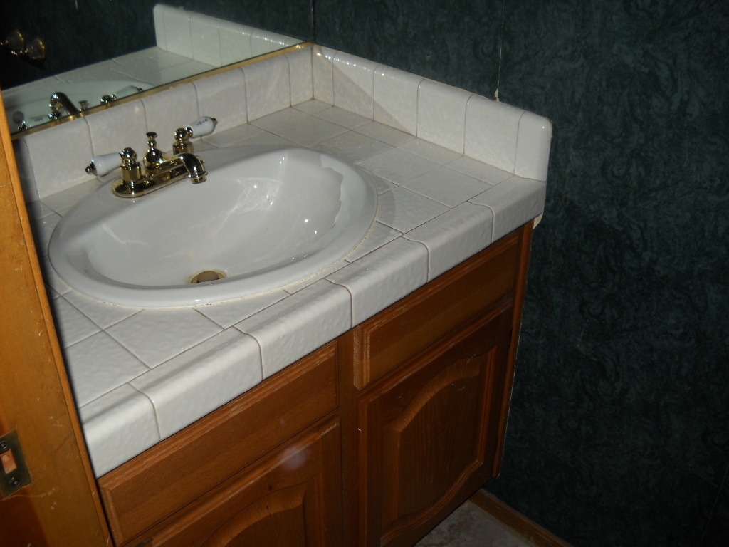1813 East Redfield Road Phoenix, AZ 85022 - Photo 6 of 22 BATHROOM