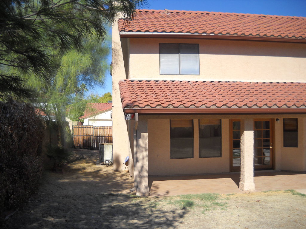 1813 East Redfield Road Phoenix, AZ 85022 - Photo 8 of 22 BACKYARD