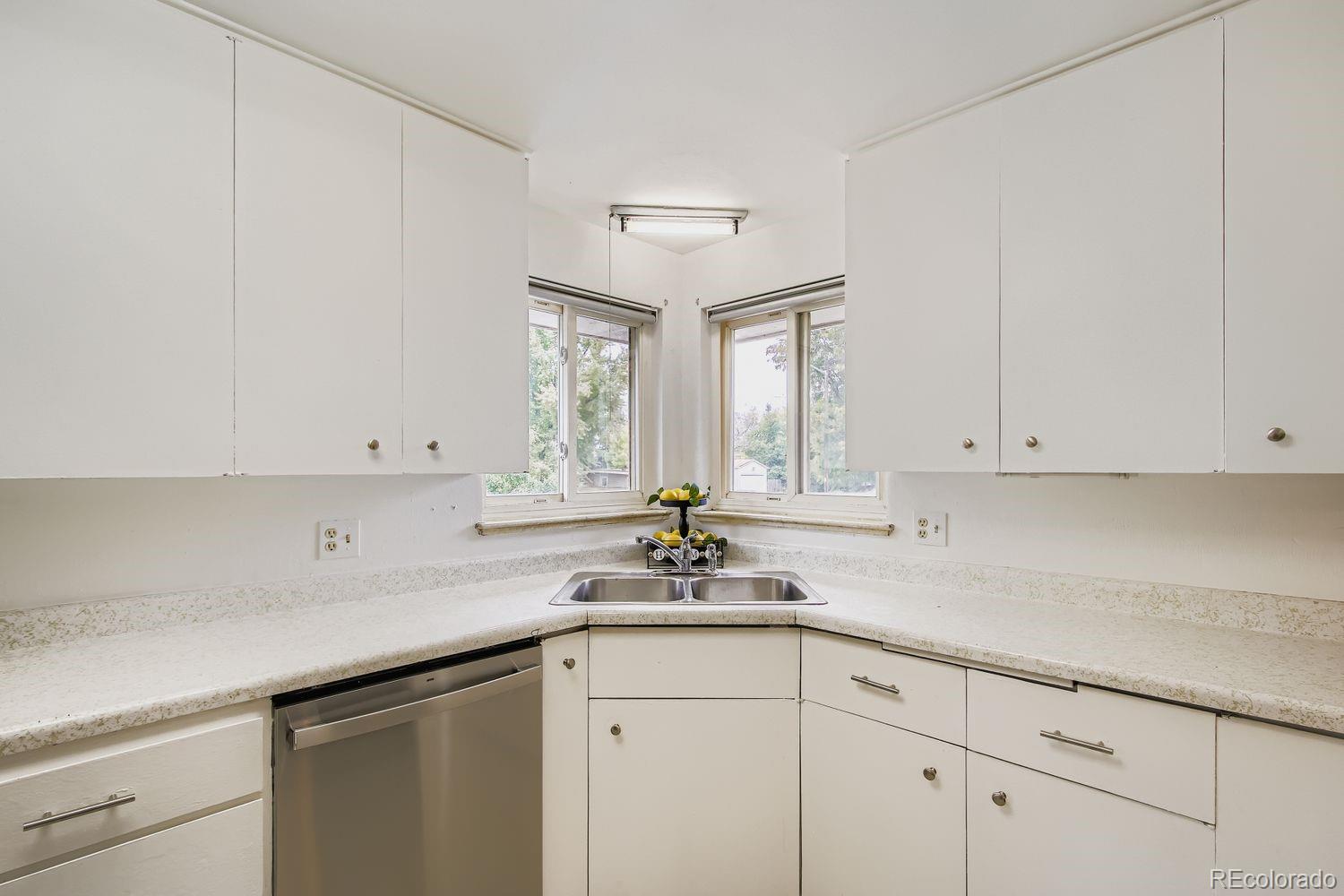 6150 Carr Street Arvada, CO 80004 - Photo 7 of 43