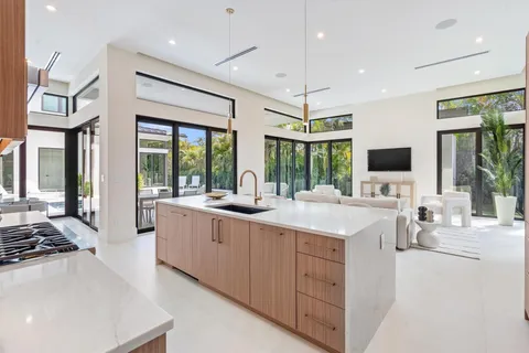 $4,475,000 | 2732 Northeast 29th Court, Fort Lauderdale, FL 33306