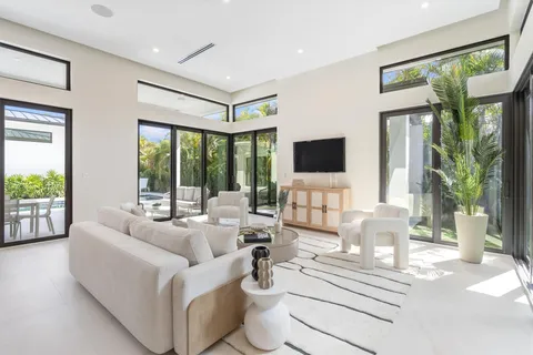 $4,475,000 | 2732 Northeast 29th Court, Fort Lauderdale, FL 33306