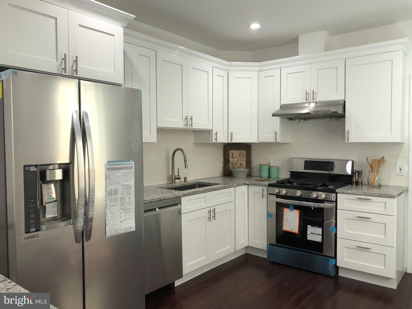 2033 South 22nd Street Philadelphia, PA 19145 - Photo 5 of 21