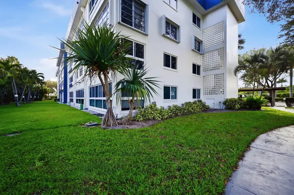 $2,500 | 3401 Spanish Trail, Unit 148, Delray Beach, FL 33483