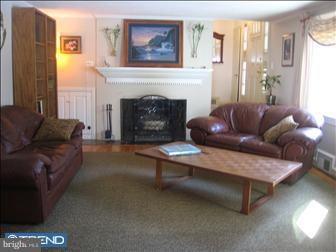 1006 Yardley Road Yardley, PA 19067 - Photo 2 of 6 Living Room