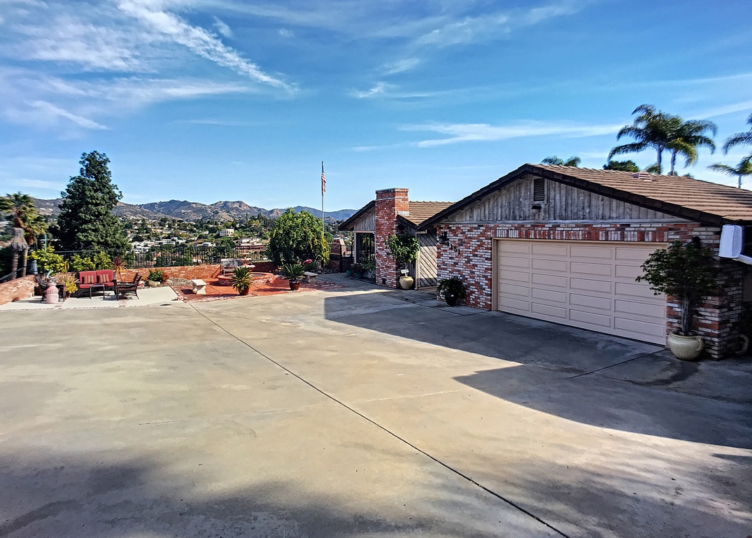 1151 Topper Lane El Cajon, CA 92021 - Photo 2 of 21